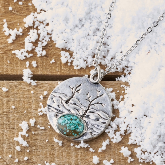 Jewelry - Beautiful 💚 tree necklace